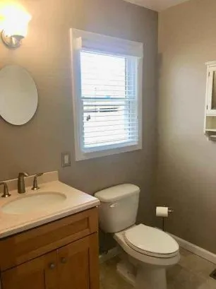 Unit 1 Master Bath - 1/2 Bath