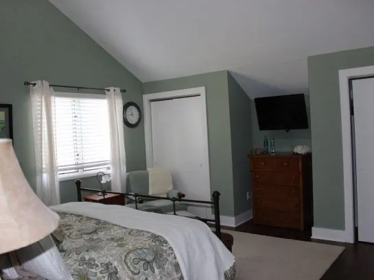 Upper level Master King bedroom and en suite