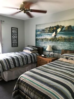 Boys' bedroom with 2 twins and TV