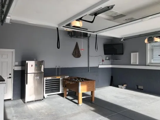 Garage / Game Room