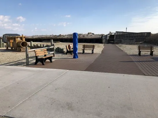 7th Ave Beach Entrance Restrooms. Park