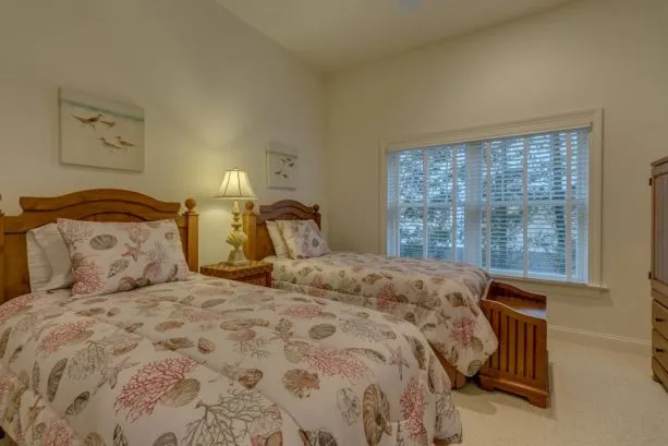 Bedroom #1 with Queen &amp;amp; Twin bed