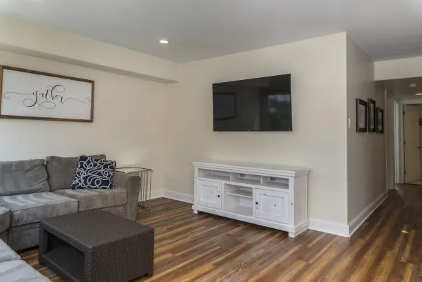1st floor spacious family room