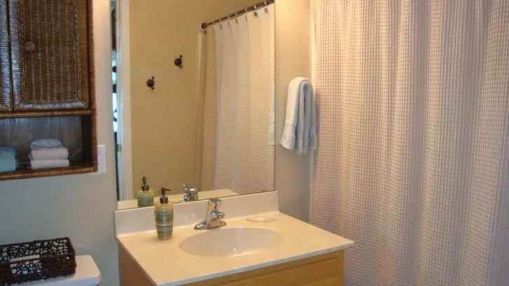 A peak at the Main bedroom Bath