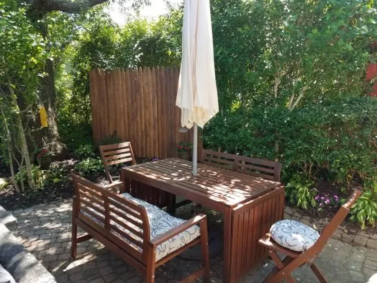 outdoor table with seating for 6
