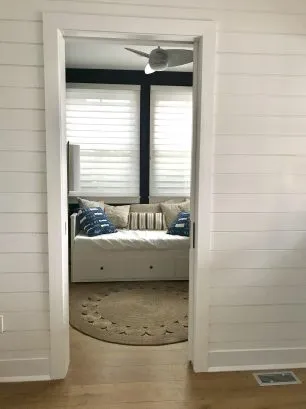 1st floor en suite bedroom or TV sitting room. Twin daybed has pull out platform for 2nd mattress. 