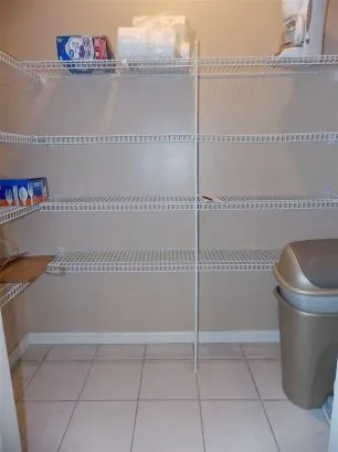 Walk in pantry