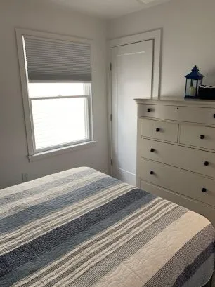2nd Bedroom (Whale Room)