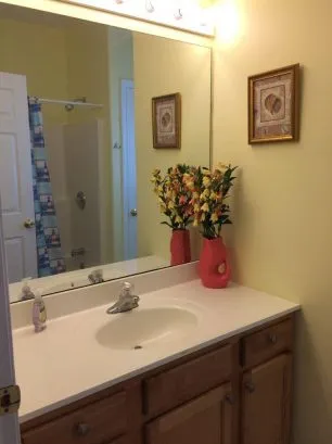 2nd Bath Room