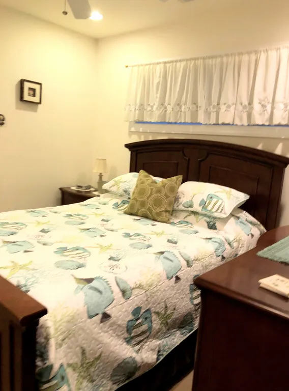 queen bed
