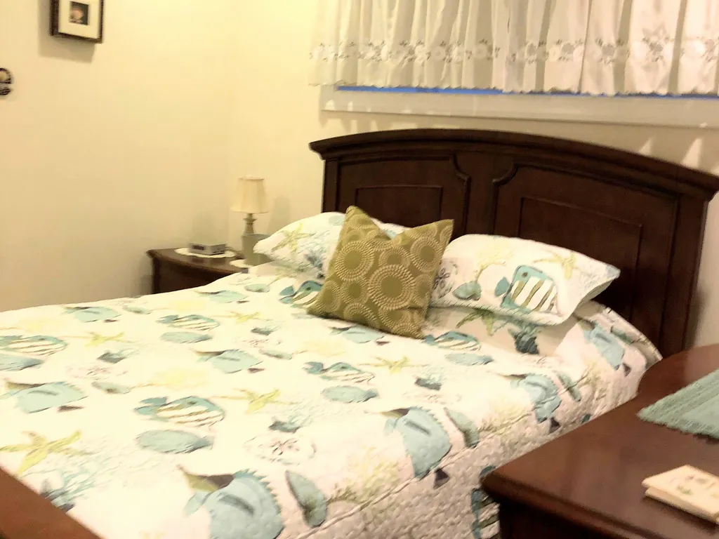 queen bed