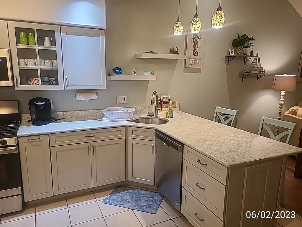 Kitchen 4