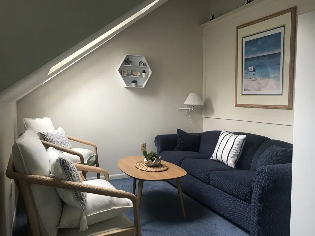 Sitting area with double sleeper sofa