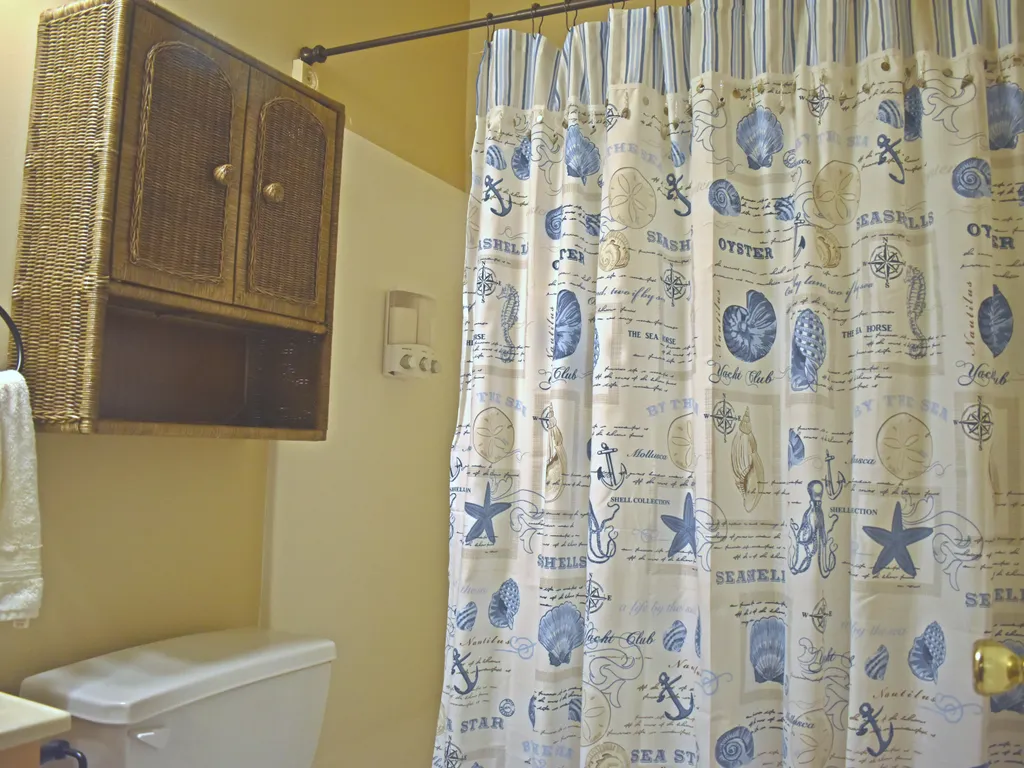 Hall Bathroom with shower gel, shampoo and conditioner dispenser