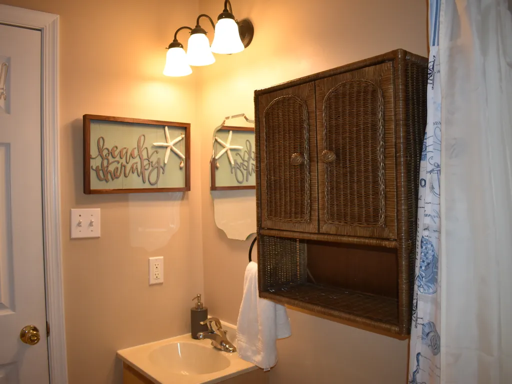 Hall Bathroom vanity