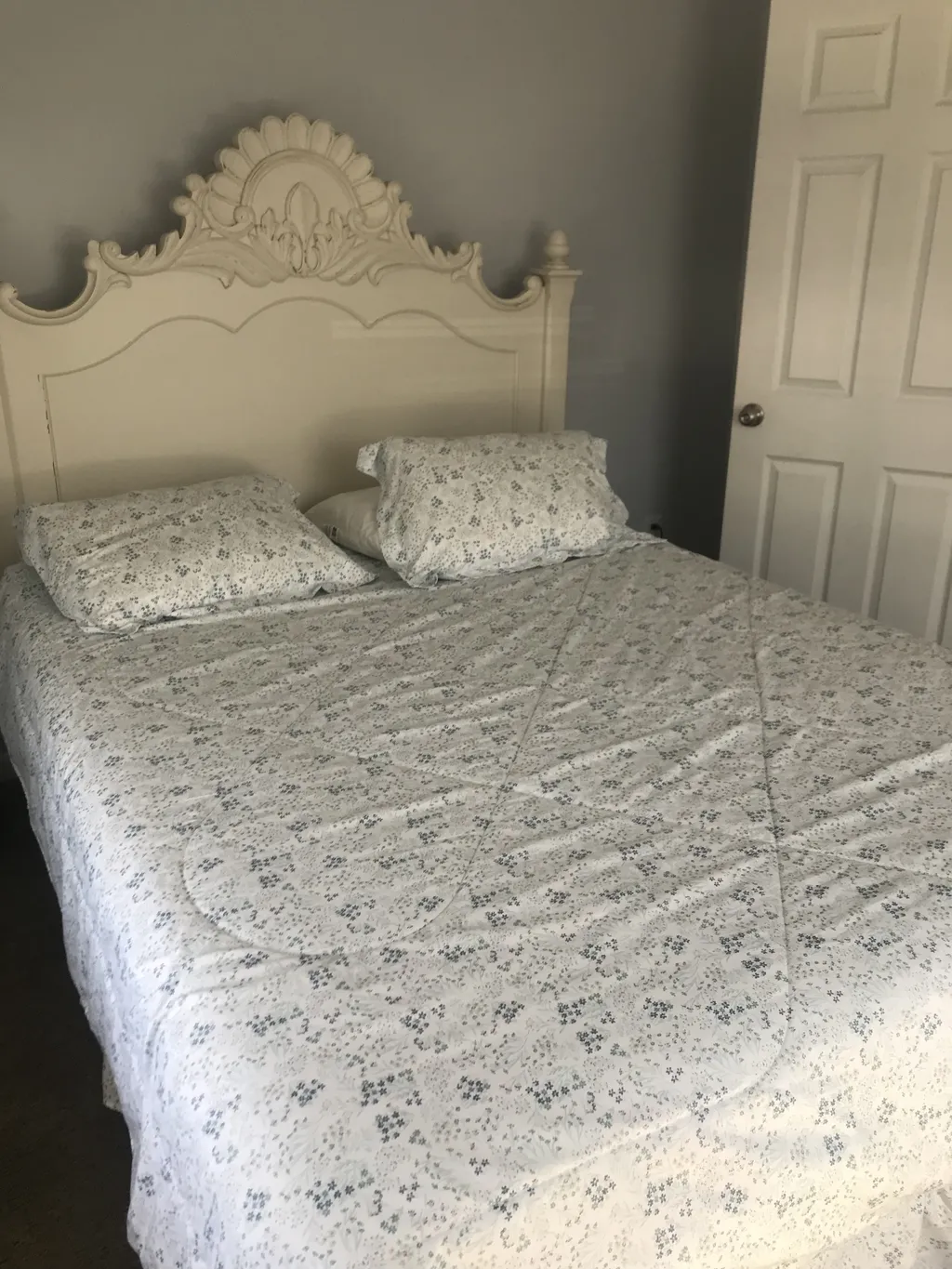 Queen size bedroom 