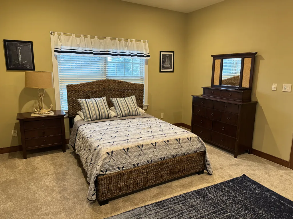 'Morning Glory' Bedroom 