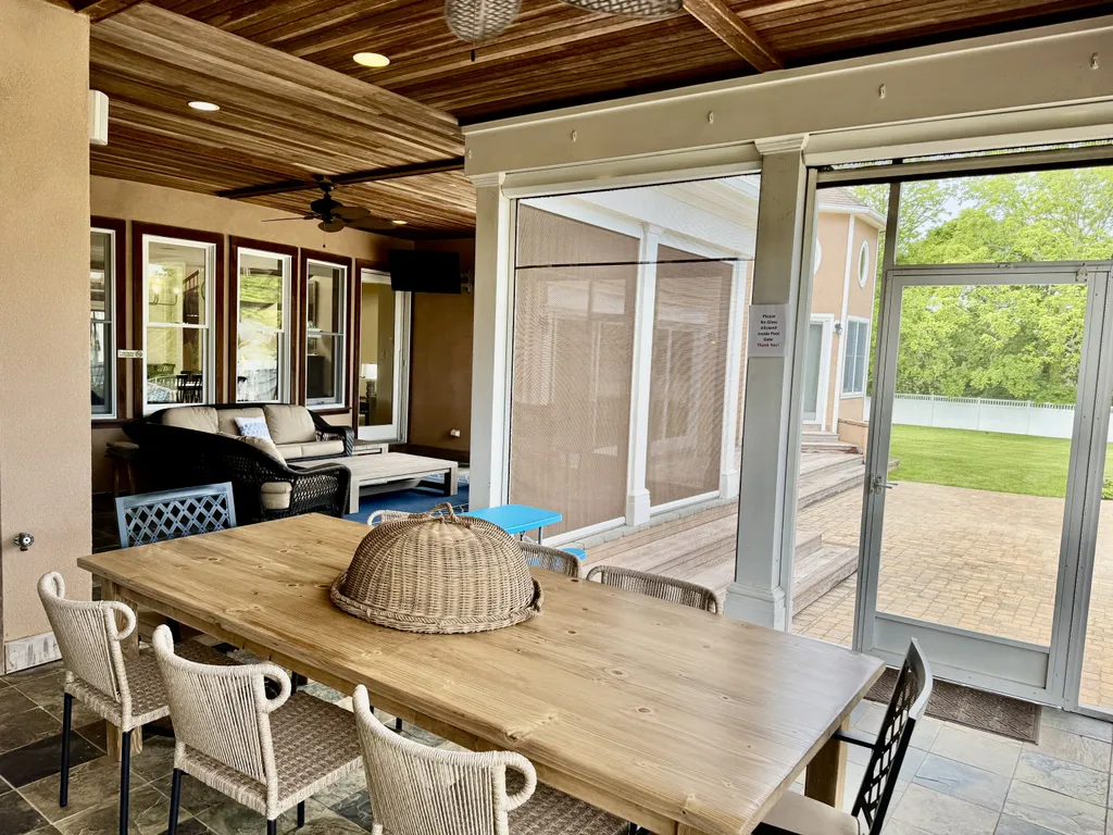 Outdoor Dining Area