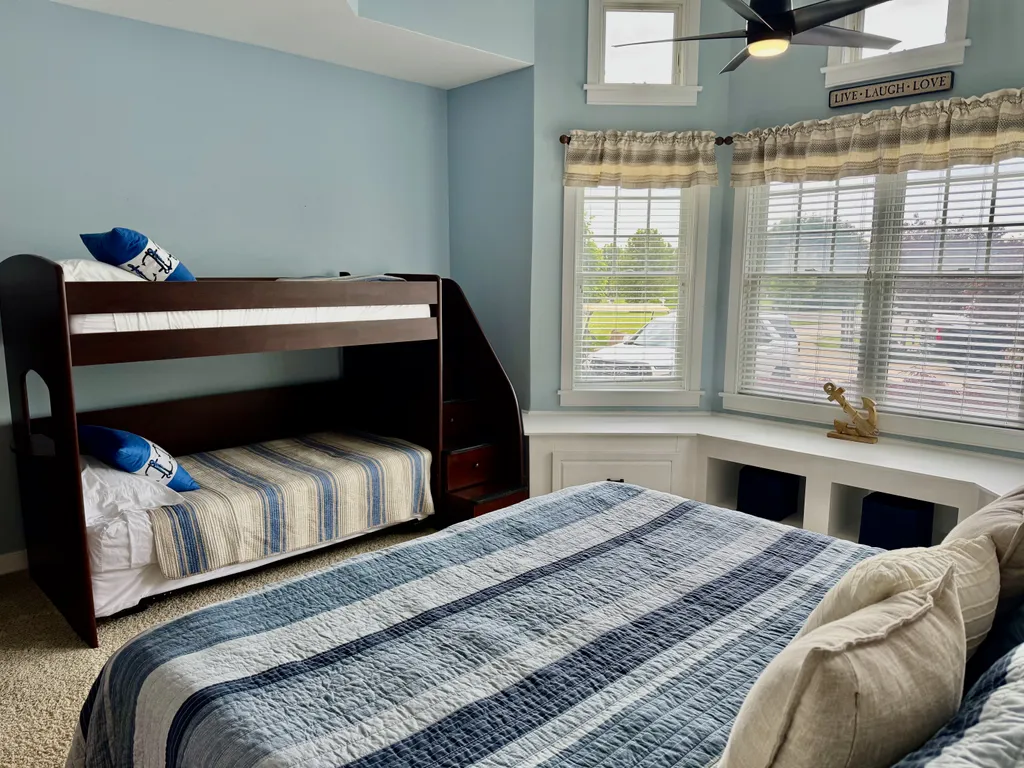 1st Floor 'Sandpiper' Bedroom 