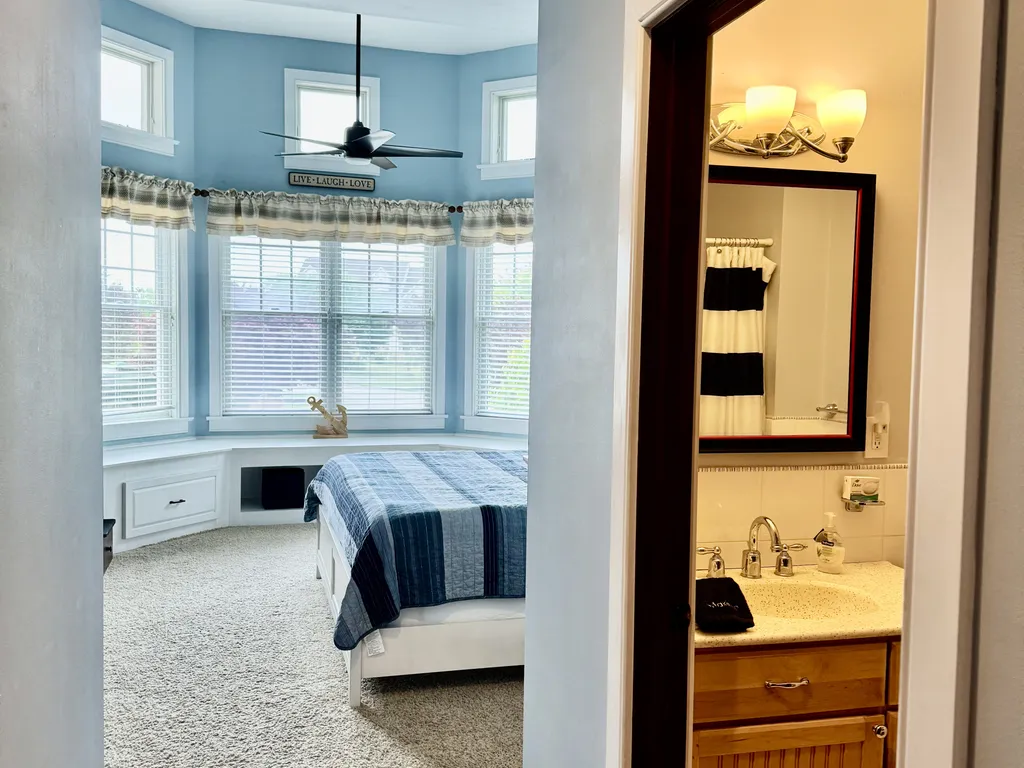'Sandpiper' Bedroom
