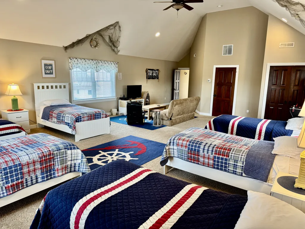 2nd Floor 'All In' Bedroom with 6 Twin Beds
