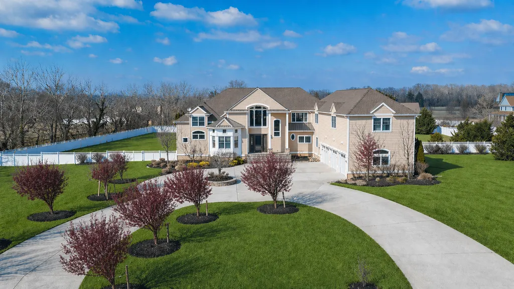 2 Acres of Property For Your Enjoyment!