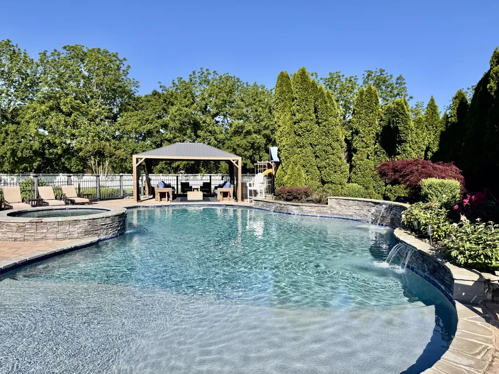 Huge, Heated Pool with Shallow End. Perfect for Sinking Chairs and Enjoying Your Vacation!