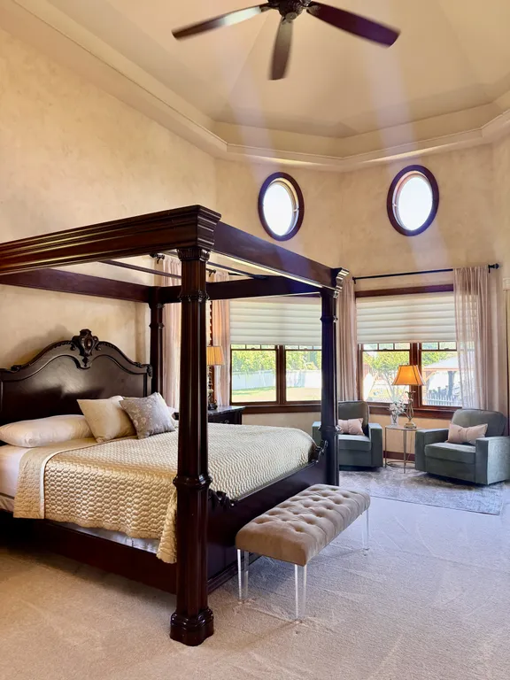 1st Floor Master Bedroom