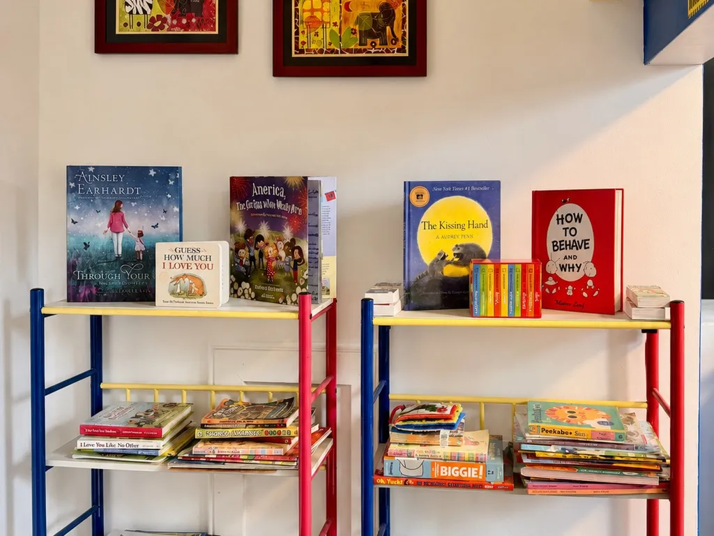 Playroom with Great Books for Kids!