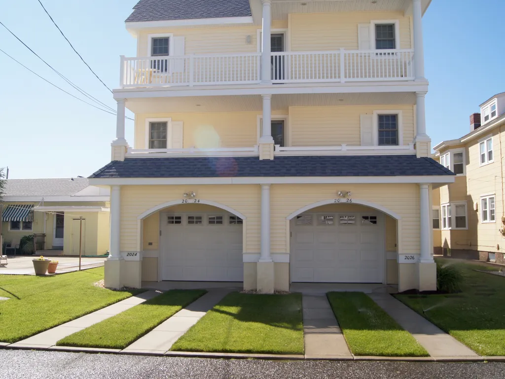 Garages &amp;amp; Additional Parking