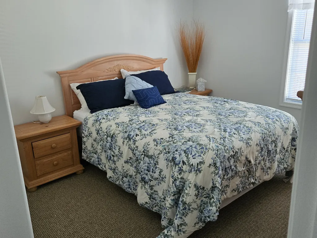 Middle Bedroom