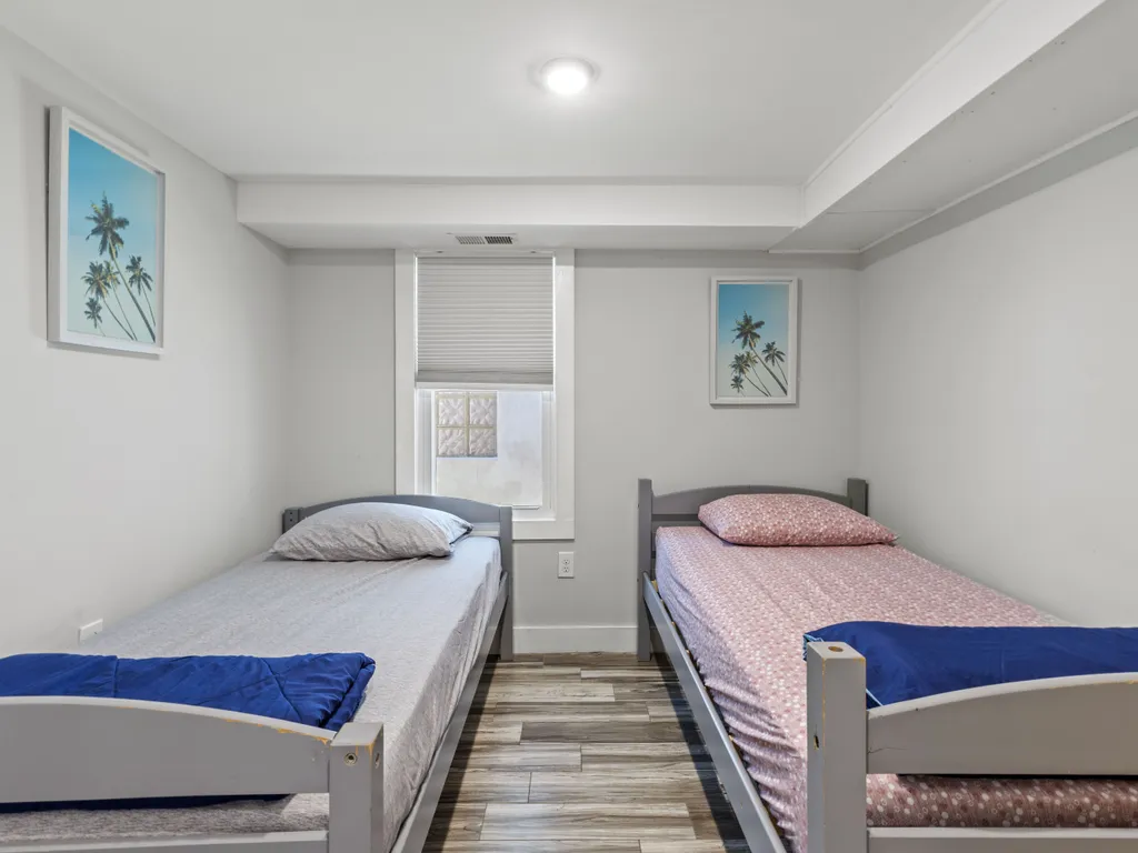 Apt 1 twin bedroom