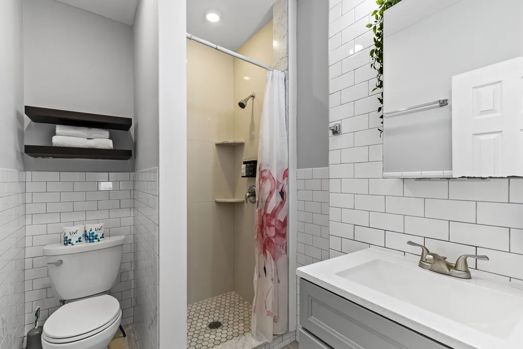Apt 3 bathroom 1