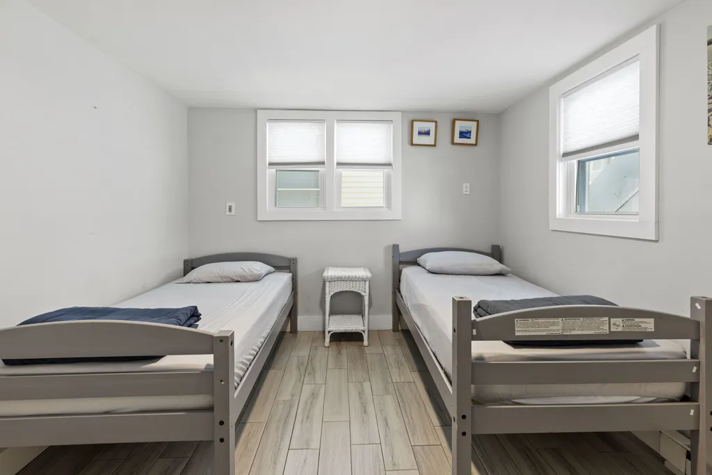 Apt 3 twin bedroom