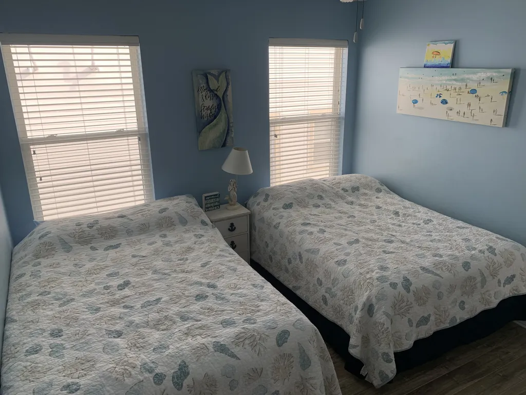 2 Full Beds