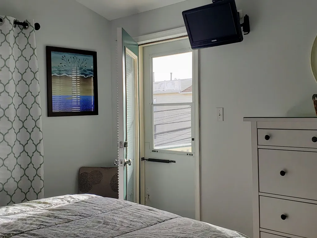 Master bedroom door to back deck