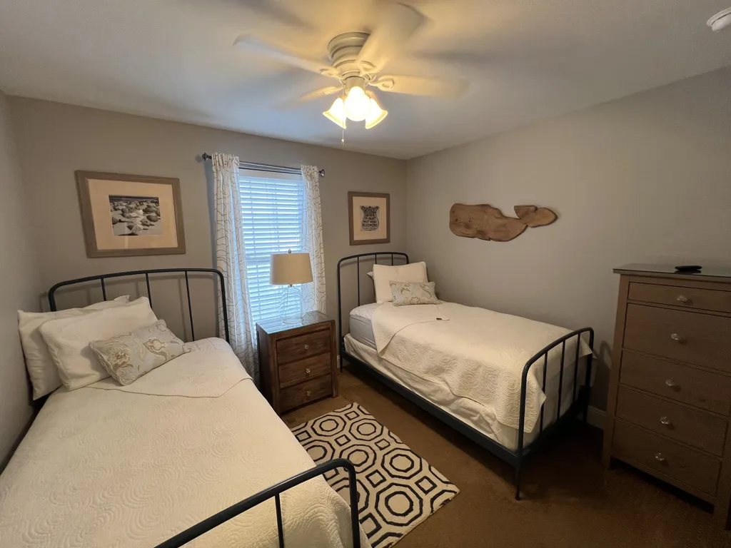 Bedroom 1: Two Twin Beds