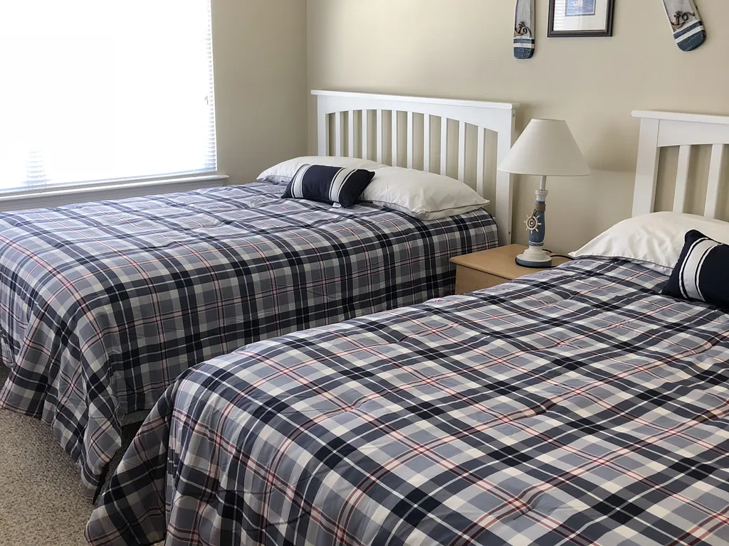 2nd Bedroom (2 Full)