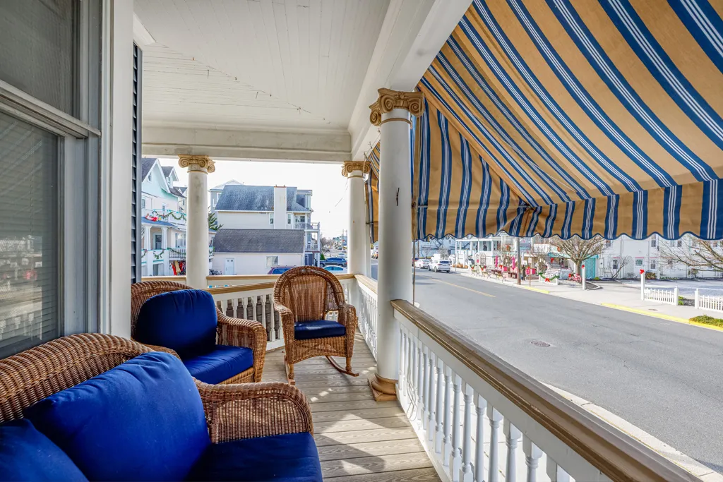 seating right side of porch