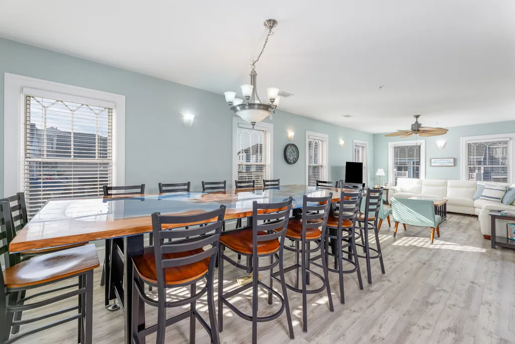 Main floor Dining room facing South