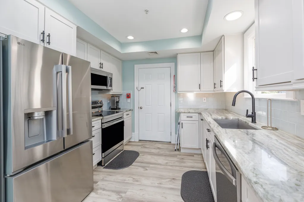 Main floor Kitchen