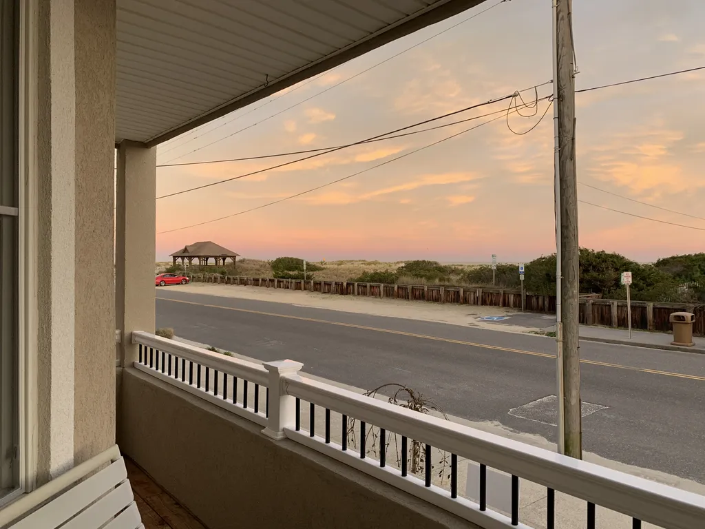 Enjoy Beautiful Sunset Skies from the Comfort of the Deck!