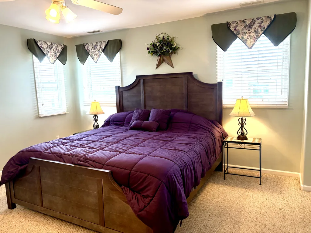 Master with king bed