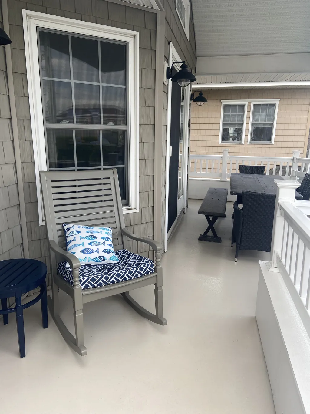 Covered Front Deck with dining table