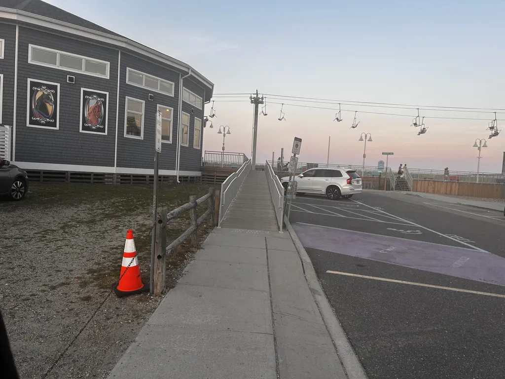Entrance to Boardwalk