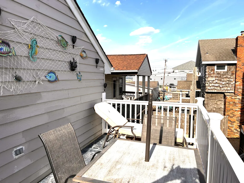 Upstairs Deck