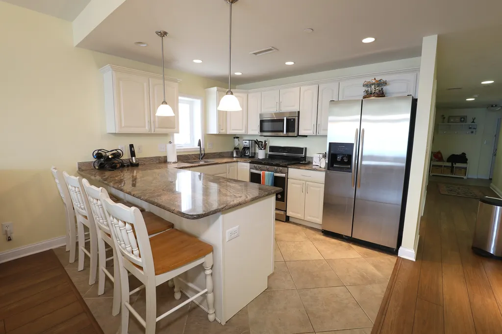Kitchen with granite counter tops 