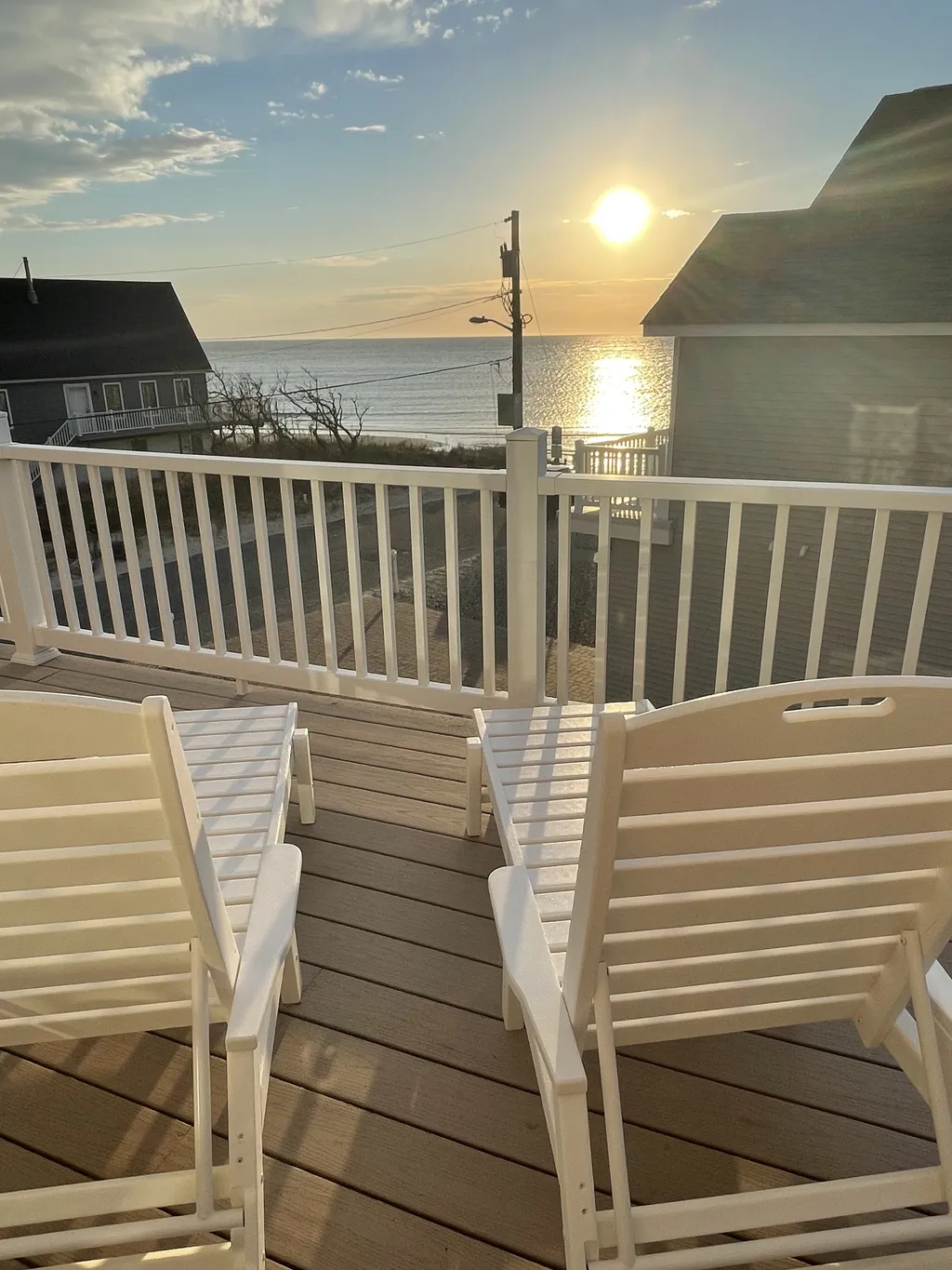 Top deck with lounge area and chaises