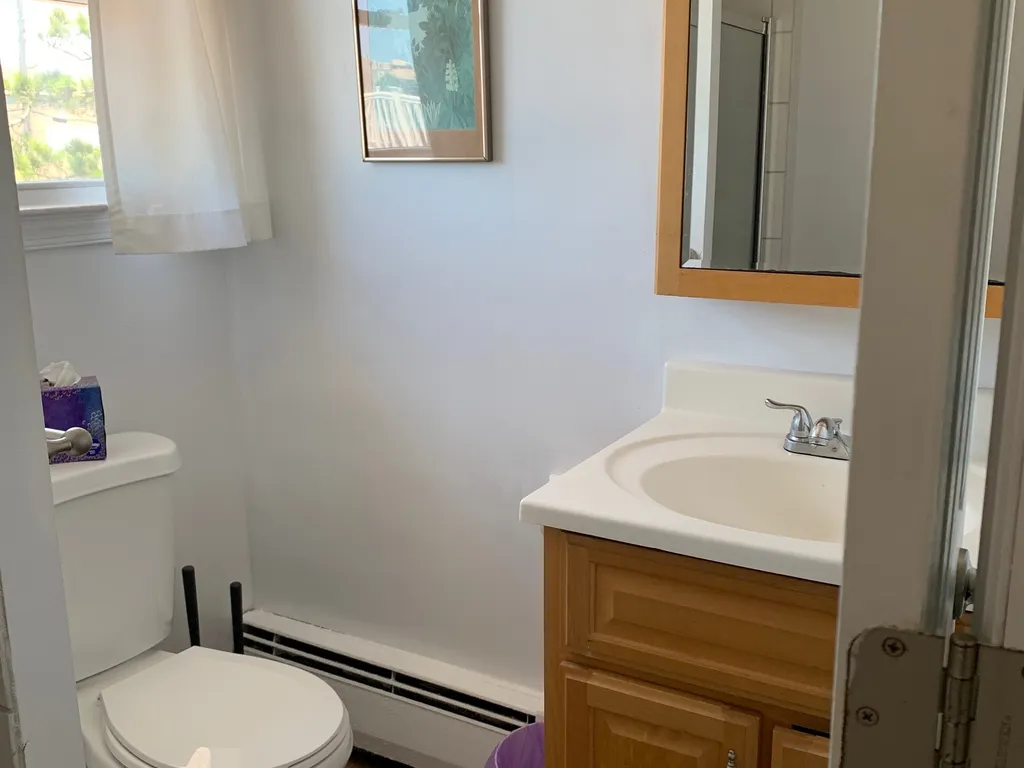 2nd Floor Apartment - Bathroom with Shower Stall