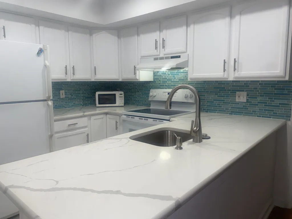 Just renovated with all your cooking needs